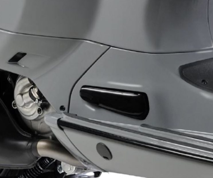 Kit carena "Black Kit" per Vespa GTS Super Tech HPE